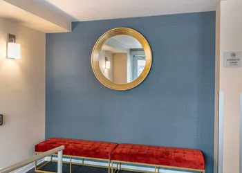 Econo Lodge hotel thumbnail 4