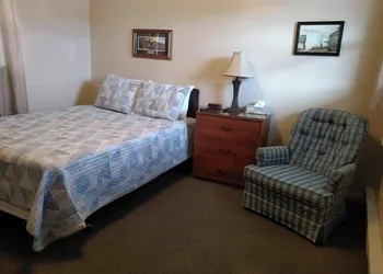 The Edgewood Motel hotel thumbnail 2