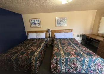 Crestview Motel Inc hotel thumbnail 2