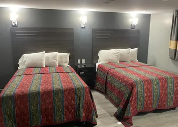 Travelers Rest Motel hotel thumbnail 2