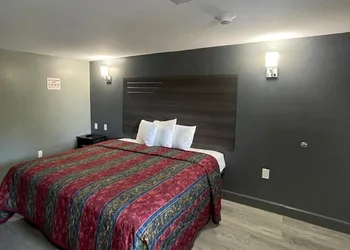 Travelers Rest Motel hotel thumbnail 3