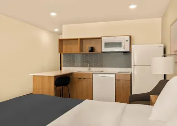 LivAway Suites- Missoula hotel thumbnail 8