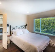Qualicum Beach Ocean Suites hotel detail image 5