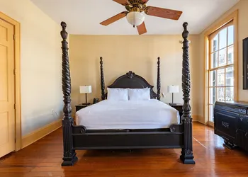 The Manor on St. Philip hotel thumbnail 4