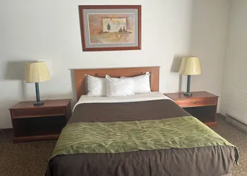 Powell JET Motor Inn hotel thumbnail 5
