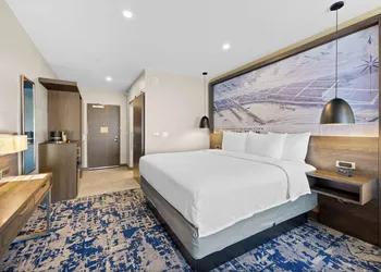 Best Western Plus Marquette Hotel & Suites hotel thumbnail 2
