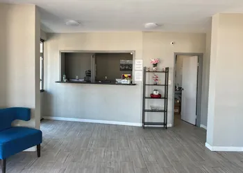Dreamland Inn and Suites hotel thumbnail 2