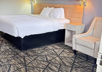 Dreamland Inn and Suites hotel thumbnail 3