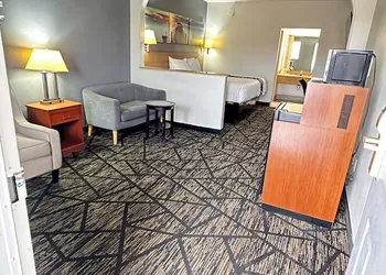 Dreamland Inn and Suites hotel thumbnail 4