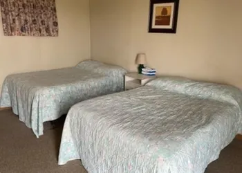 Gull Lake Lodge Motel hotel thumbnail 3