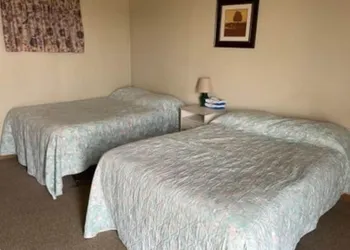 Gull Lake Lodge Motel hotel thumbnail 3
