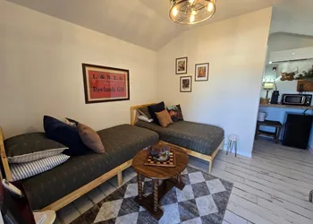 Roots Retreat hotel thumbnail 7