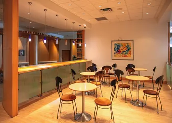 iHOTEL & Conference Center Red Deer hotel thumbnail 6