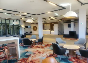 Radisson Hotel Montreal Airport hotel thumbnail 4