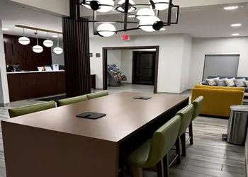 Comfort Inn & Suites Harvey - Chicago Southland hotel thumbnail 5