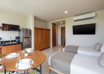 Everglades Suites hotel thumbnail 7