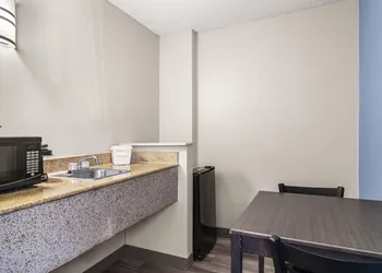 Quality Inn Jacksonville - Orange Park near Naval Air Station hotel thumbnail 6