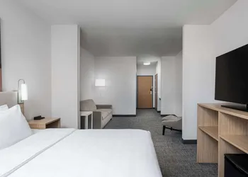 Spark by Hilton Dumas hotel thumbnail 5