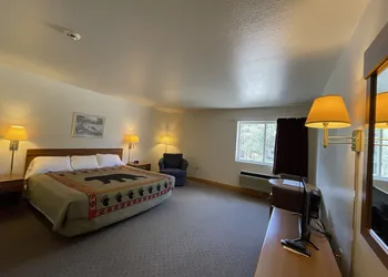 AuSable Valley Inn hotel thumbnail 5
