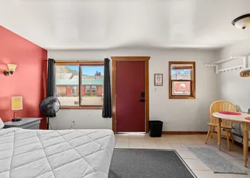 Lift Landing hotel thumbnail 7