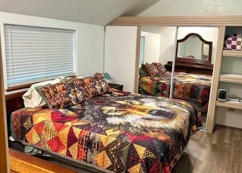 Paradise Suites hotel thumbnail 2
