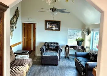Paradise Suites hotel thumbnail 8