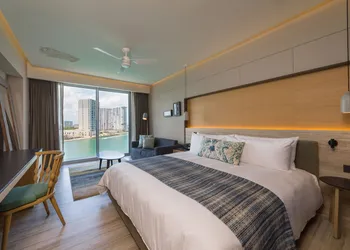Renaissance Cancun Resort & Marina hotel thumbnail 4