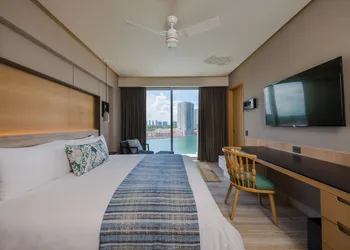 Renaissance Cancun Resort & Marina hotel thumbnail 6