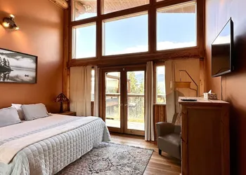 New Denver Lodge hotel thumbnail 5