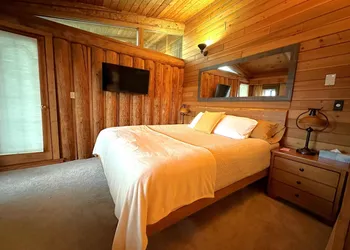 New Denver Lodge hotel thumbnail 6