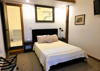 New Denver Lodge hotel thumbnail 7