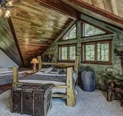 Beautiful Northwoods Getaway hotel detail image 3
