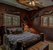 Beautiful Northwoods Getaway hotel detail image 7