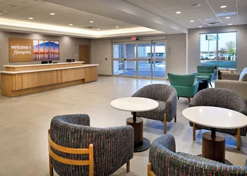 Hampton Inn By Hilton St Louis Airport hotel thumbnail 3