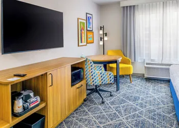 Hampton Inn By Hilton St Louis Airport hotel thumbnail 6