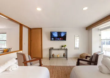Ocean plaza by Zamá Homes hotel thumbnail 5