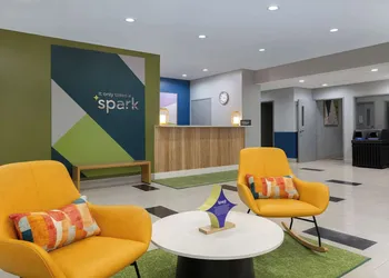Spark by Hilton Evansville East, IN hotel thumbnail 2