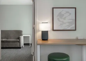 Spark by Hilton Evansville East, IN hotel thumbnail 4