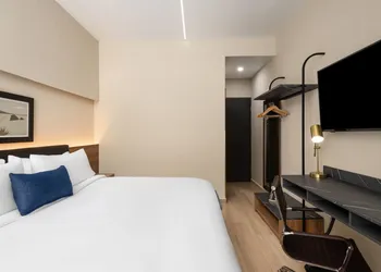 Tryp By Wyndham Ciudad Guzman Uttsa hotel thumbnail 6