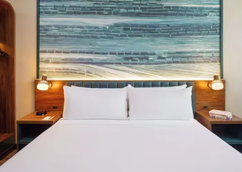 Caption by Hyatt Downtown Nashville hotel thumbnail 5