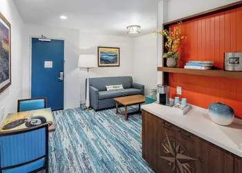 Compass Hotel by Margaritaville hotel thumbnail 7