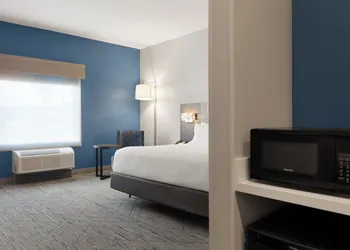 Holiday Inn Express & Suites Meridian I 20 by IHG hotel thumbnail 8