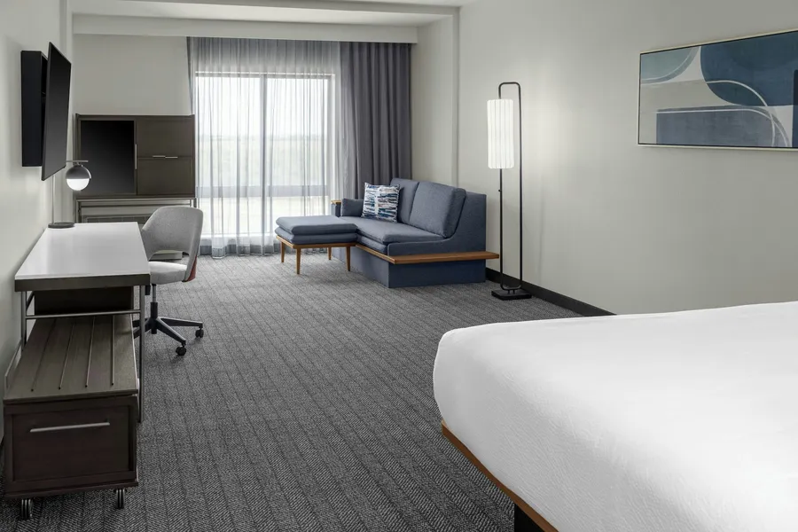 Courtyard By Marriott Sherman hotel detail image 6