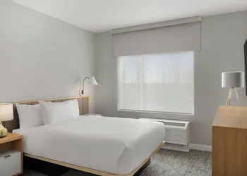 Towneplace Suites By Marriott Crown Point hotel thumbnail 8