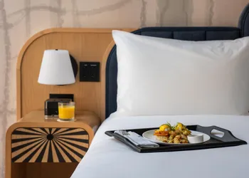 TOOR Hotel Toronto, part of JdV by Hyatt hotel thumbnail 5