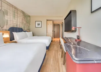 TOOR Hotel Toronto, part of JdV by Hyatt hotel thumbnail 7