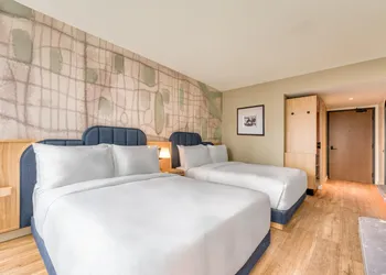 TOOR Hotel Toronto, part of JdV by Hyatt hotel thumbnail 8