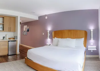 Element Savannah Midtown hotel thumbnail 6