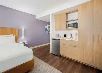 Element Savannah Midtown hotel thumbnail 8