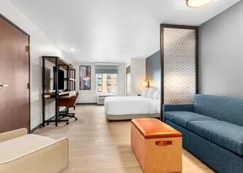 Everhome Suites Cheyenne by Choice Hotels hotel thumbnail 8